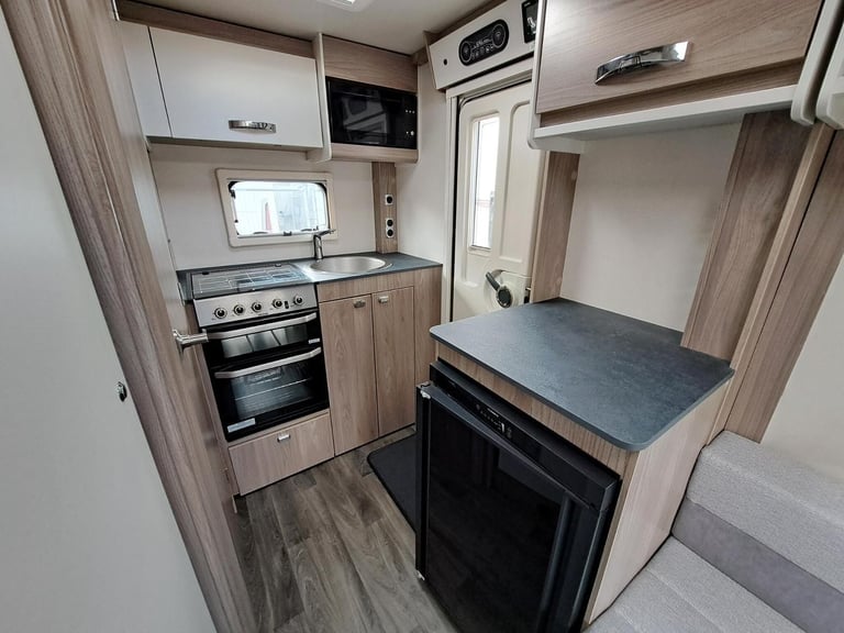 2023 Swift Vogue Compact