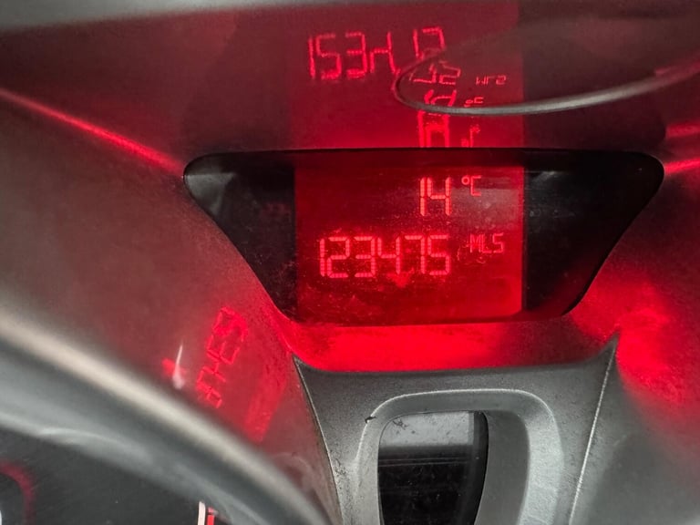 2012 Ford Fiesta 1.4 Zetec 5dr HATCHBACK Petrol Manual