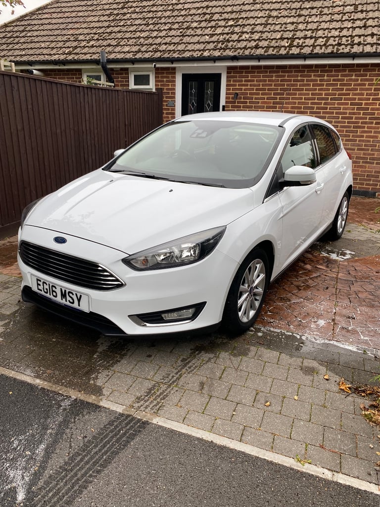 image for Ford, FOCUS, Hatchback, 2016, Manual, 999 (cc), 5 doors