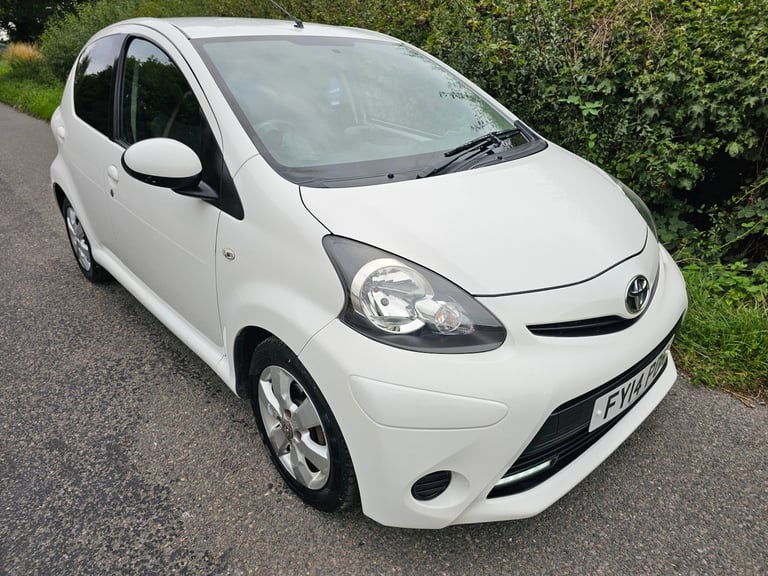2014 Toyota AYGO 1.0 VVT-i Move with Style 5dr HATCHBACK Petrol Manual