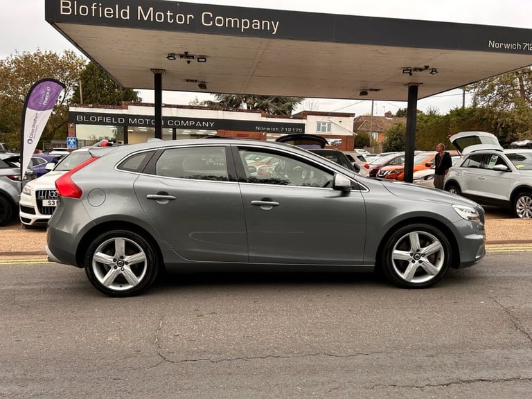 2018 Volvo V40 2.0 D3 R-Design Nav Plus Hatchback 5dr Diesel Manual Euro 6 (s/s) (150 ps) Hatchba...