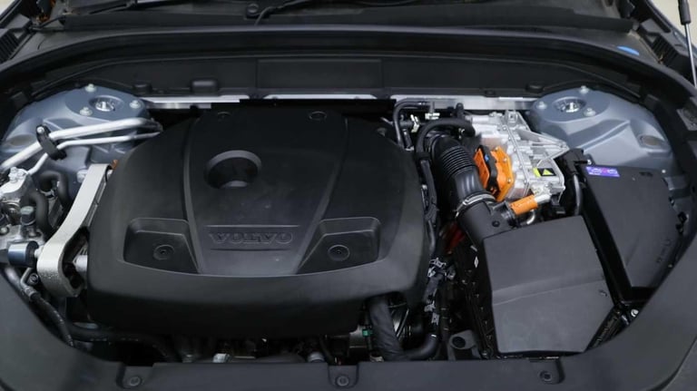 2024 Volvo XC60 2.0h T8 Recharge 18.8kWh Ultimate Dark Auto AWD Euro 6 (s/s) 5dr ESTATE Petrol/El...