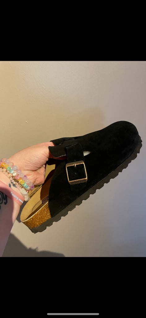 Women’s shoes