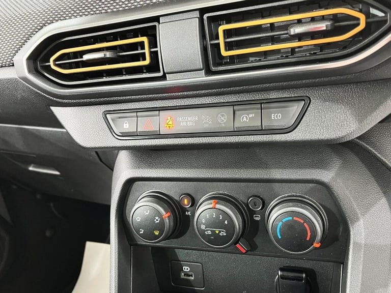 2022 Dacia Sandero Stepway 1.0 TCe Comfort Hatchback 5dr Petrol Manual Euro 6 (s/s) (90 ps) Hatch...