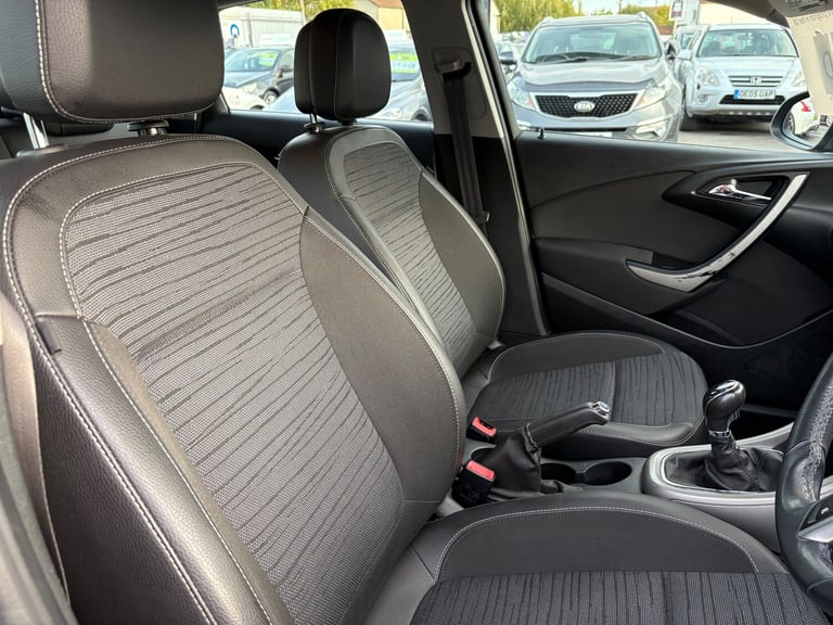 2014 Vauxhall Astra 1.6 16v Excite Hatchback 5dr Petrol Manual Euro 5 (115 ps)