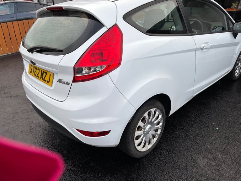 Ford, FIESTA, Hatchback, 2012, Manual, 1242 (cc), 3 doors