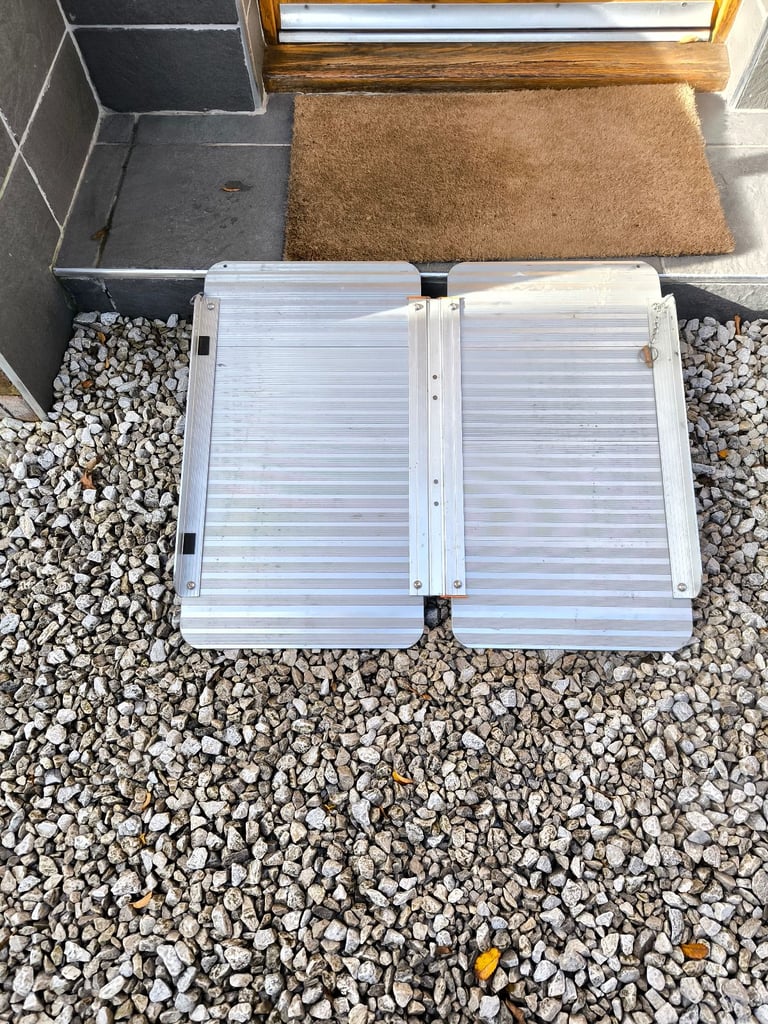 Quickie Q100R Electric wheelchair