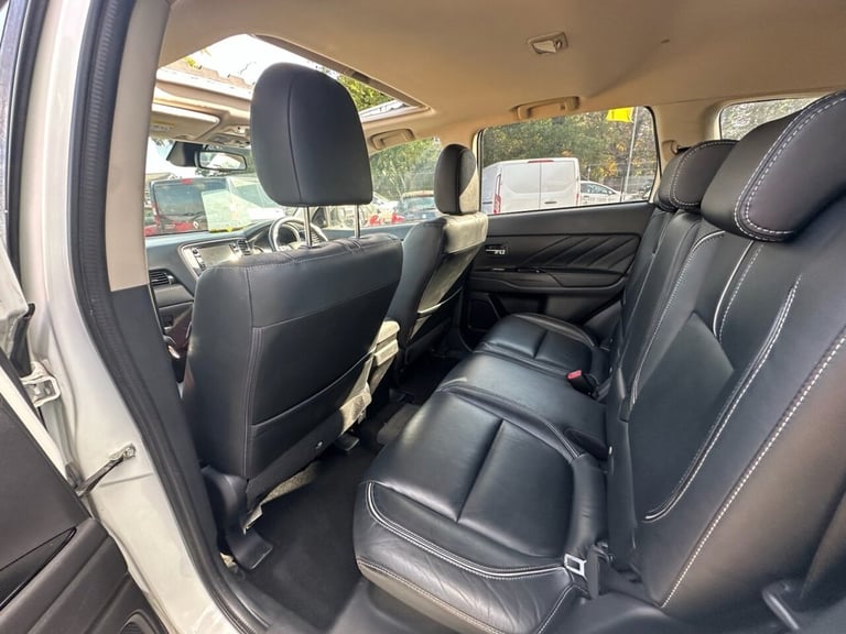 2016 Mitsubishi Outlander 2.0h 12kWh GX4hs SUV 5dr Petrol Plug-in Hybrid CVT 4WD Euro 6 (s/s) (20...
