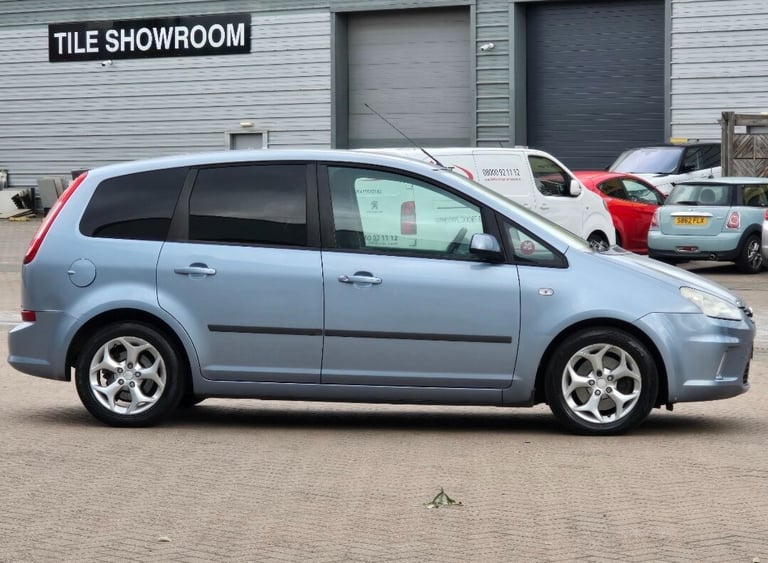 FORD C-MAX PETROL AUTOMATIC IN CLEAN CONDITION. 1 YEAR MOT. SERVICE HISTORY 