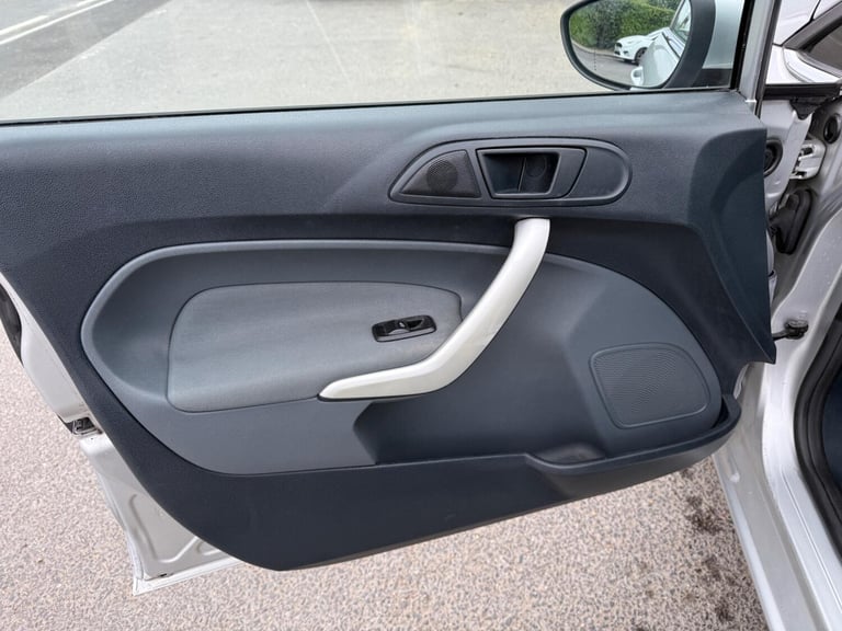 2009 Ford Fiesta 1.4 Zetec 5dr HATCHBACK Petrol Manual
