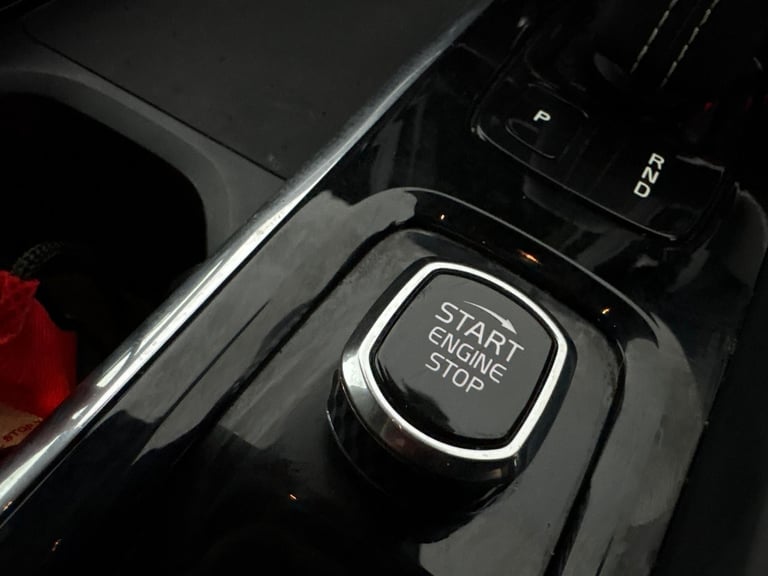 2022 Volvo XC60 2.0 B4 MHEV Plus SUV 5dr Diesel Hybrid Auto AWD Euro 6 (s/s) (197 ps) - CAR Suv H...