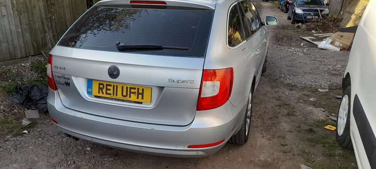 image for Skoda, SUPERB, Estate, 2011, Manual, 1968 (cc), 5 doors