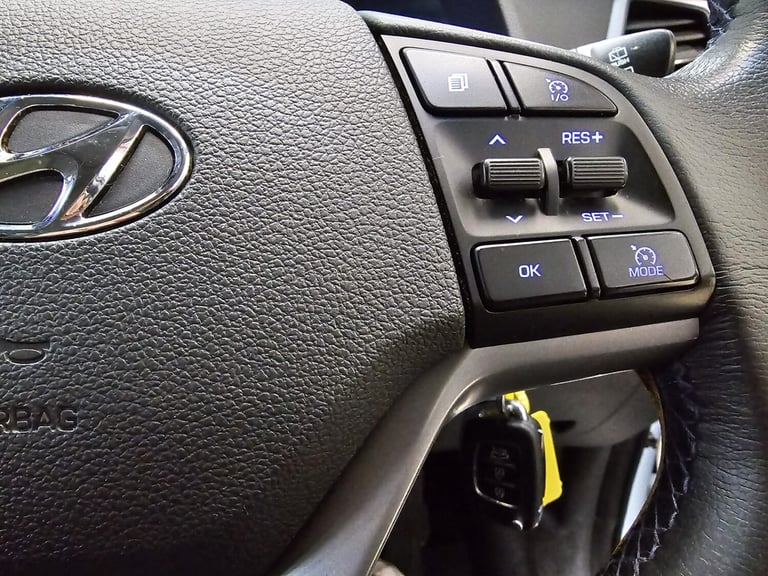 2015 Hyundai TUCSON 1.7 CRDi Blue Drive SE Nav 5dr 2WD ESTATE Diesel Manual