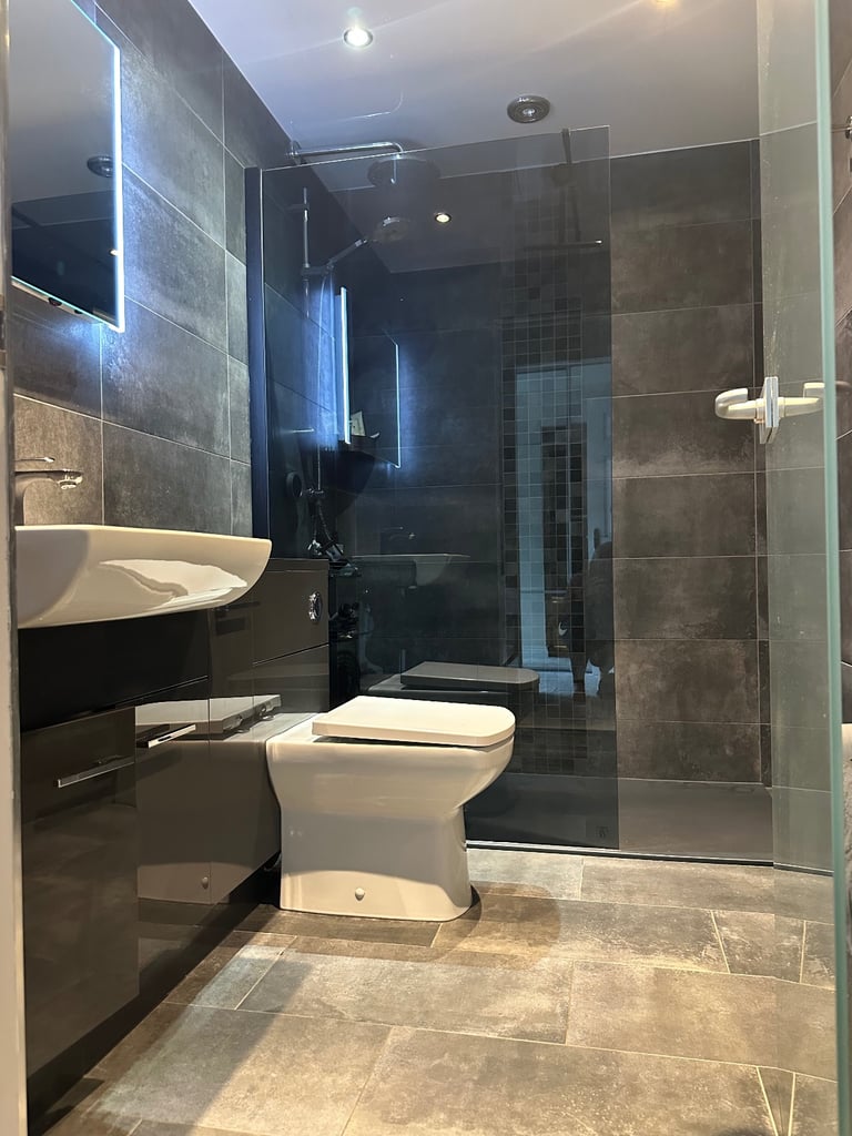 ✨ 5-Bed Detached Family Home – To Let | Uphal