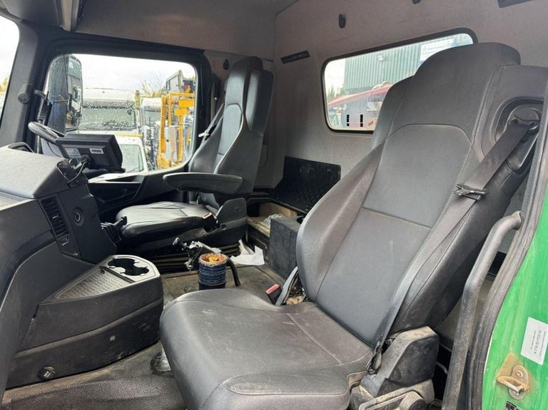 2016 MERCEDES AROCS 3240 8X4 TIPPER