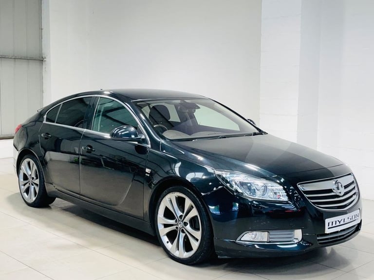 VAUXHALL INSIGNIA 2 2.0T SRI NAV HATCH 5 DOOR PETROL MANUAL 220 BLACK 2011