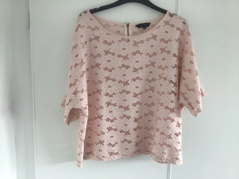image for 🌹New Look Pink Blouse Size 16 🌹 From Smoke free Pet free house.
