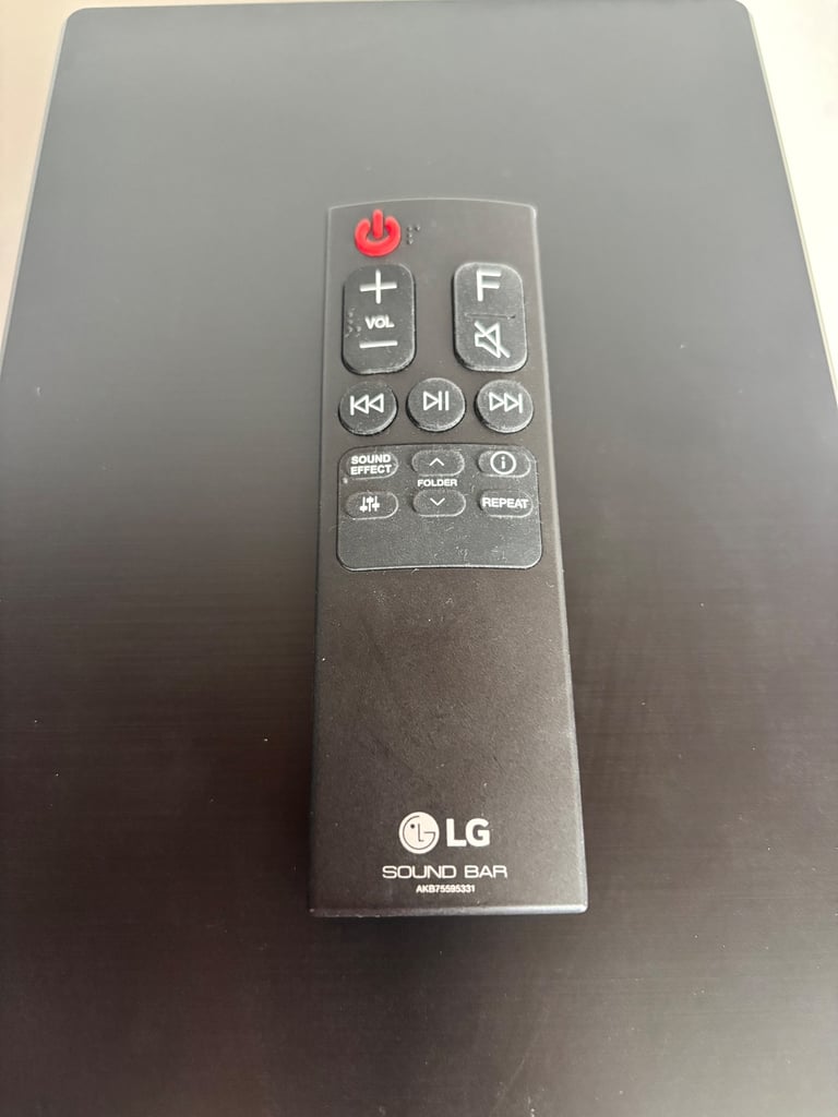 LG wireless soundbar with wireless subwoofer