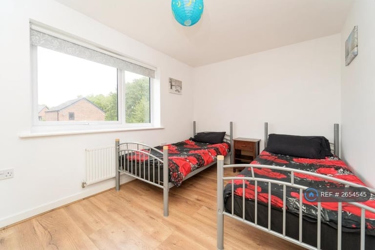 2 bedroom house in Lawnswood Road, Manchester, M12 (2 bed) (#2654545)