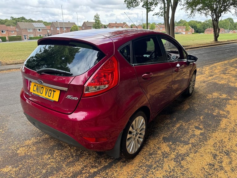 2010 Ford Fiesta 1.6 Titanium 5dr HATCHBACK Petrol Manual