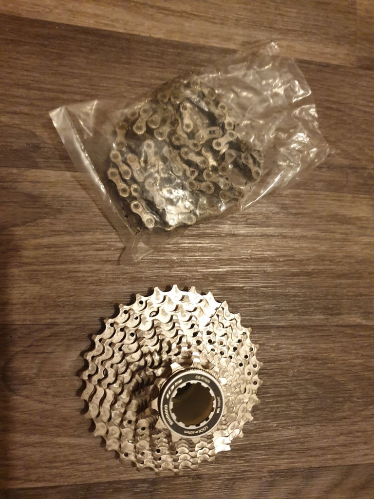 image for Shimano 105 cassette and chain 11 speed for road bike / turbo trainer 