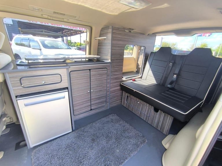 2008 Nissan Elgrand 2.5 Petrol 8 Seats Automatic Camper Van Roof LED TV ULEZ Free MPV Petrol Auto...