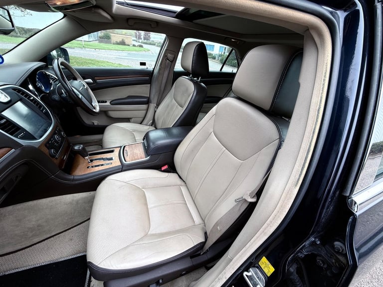 2013 Chrysler 300C 3.0 CRD V6 Executive Auto Euro 5 4dr SALOON Diesel Automatic