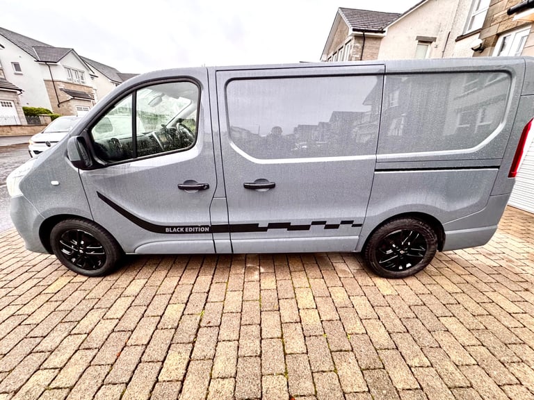 Renault, TRAFIC, Black Edition Panel Van, 2021, Manual, 1997 (cc)