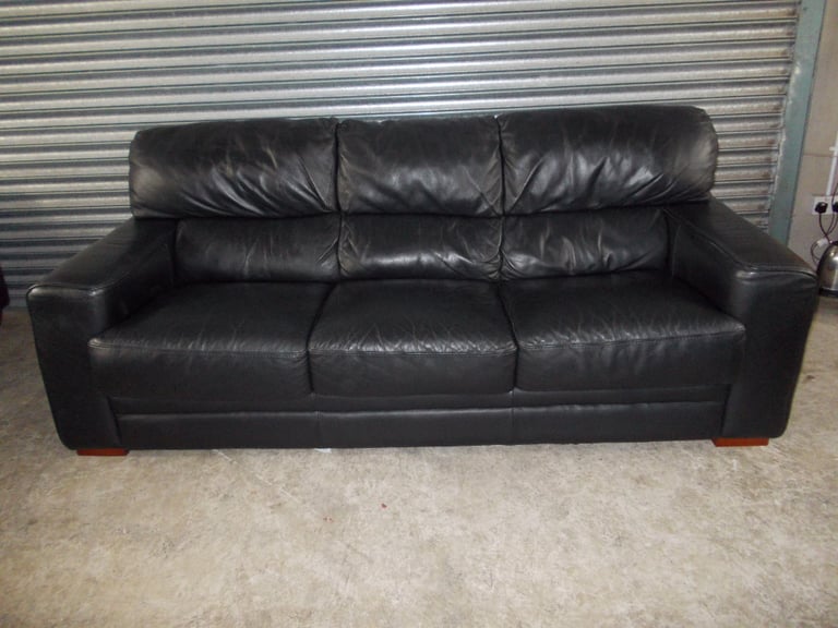 Violino leather for Sale | Sofas, Couches & Armchairs | Gumtree