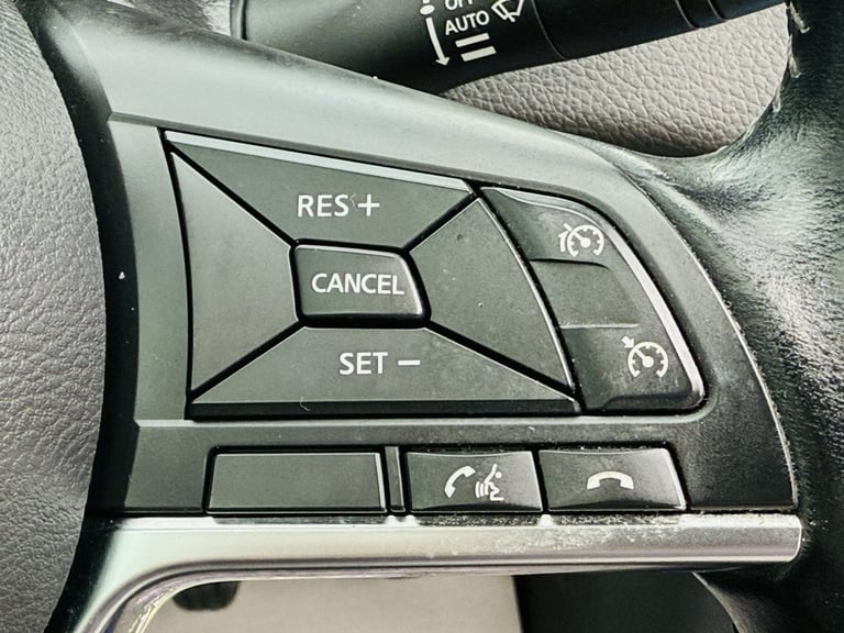 2017 Nissan Qashqai 1.2 DIG-T N-Connecta SUV 5dr Petrol Manual Euro 6 (s/s) (115 ps) HATCHBACK Pe...