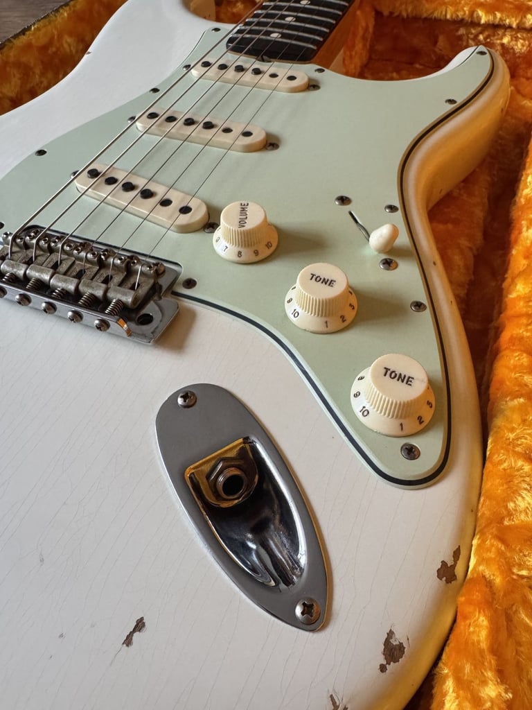 Fender Custom Shop NAMM Limited Edition ’60 Stratocaster Relic Olympic White