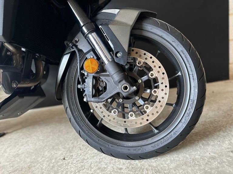 STUNNING LOW MILEAGE 2022/22 HONDA NT1100 MOTORCYCLE 