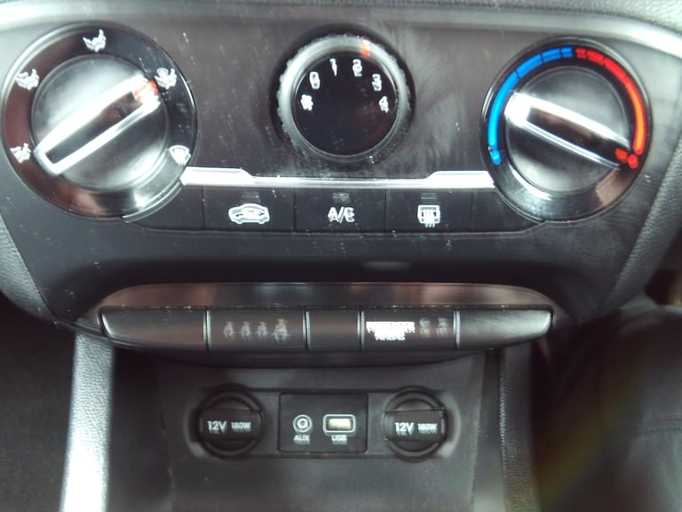 2015 Hyundai i20 1.2 SE 5dr HATCHBACK Petrol Manual
