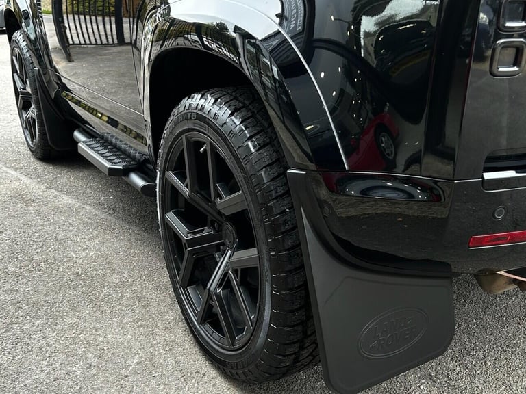 2023 Land Rover Defender 3.0 D250 MHEV HSE Hard Top SUV 3dr Diesel Auto 4WD SWB Euro 6 (s/s) (250...