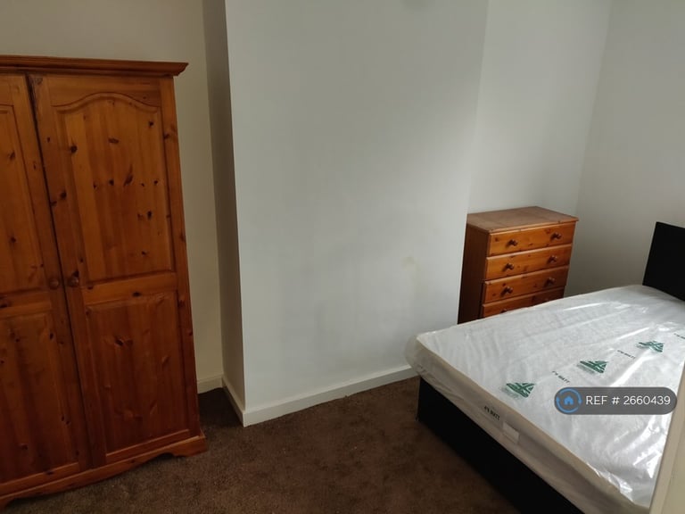 5 bedroom house in Mumford Street, Bradford, BD5 (5 bed) (#2660439)