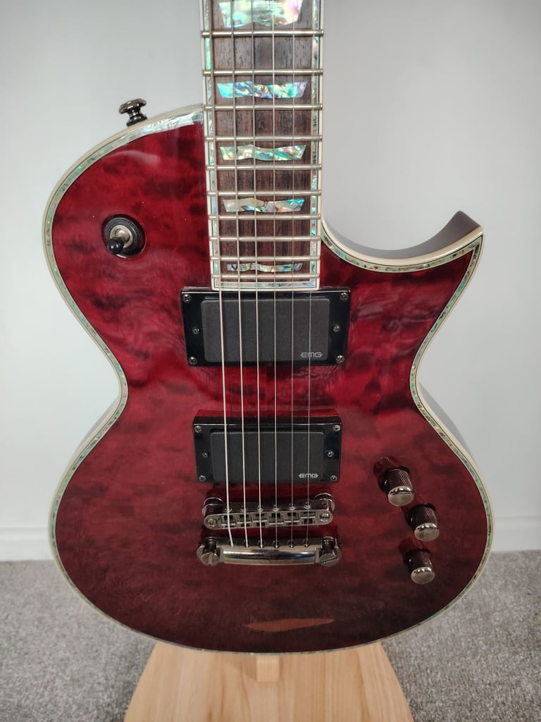Esp (LTD) EC1000 Deluxe (with case)