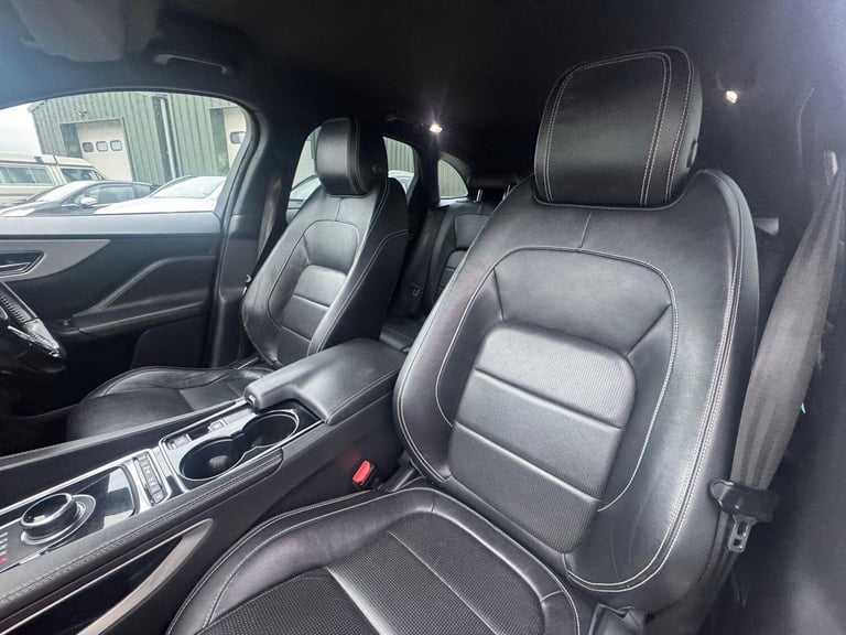 2017 Jaguar F-Pace 2.0d R-Sport 5dr Auto AWD ESTATE DIESEL Automatic
