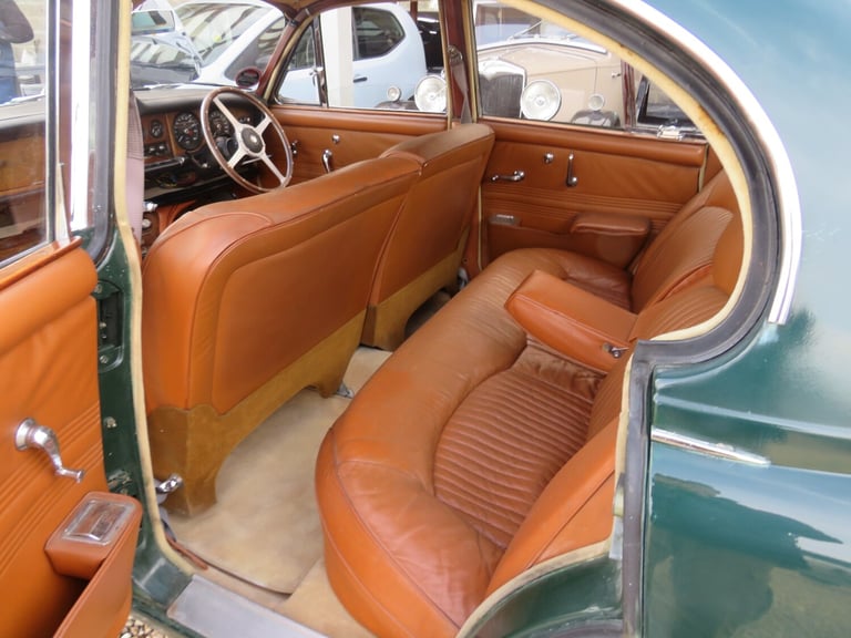 1968 Jaguar 420 4.2 MOD MANUAL Saloon Petrol Manual