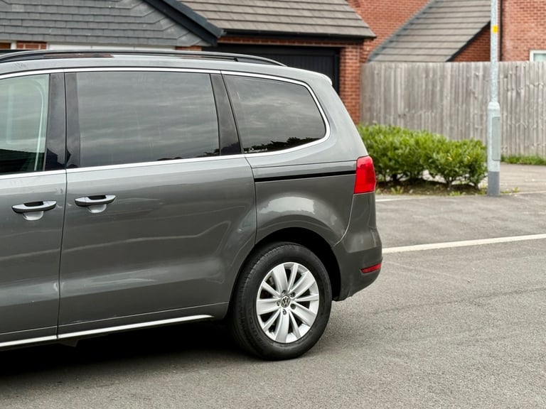 2011 Volkswagen Sharan Sport 2.0TDI 170 6 Speeds. 