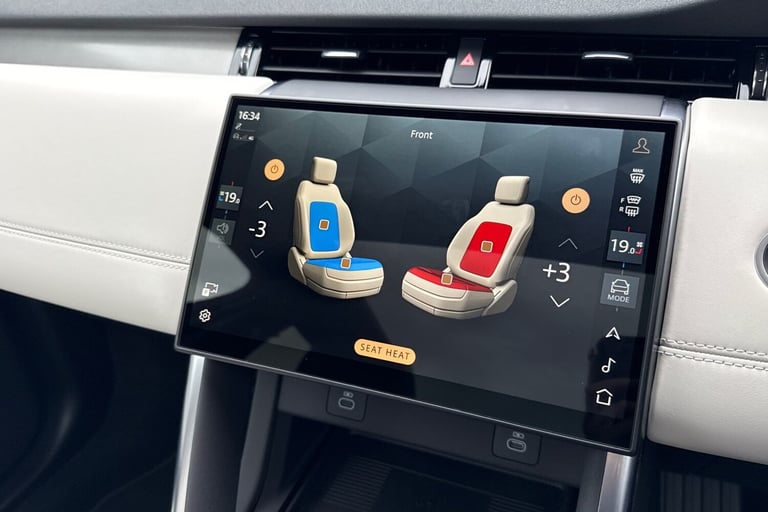 2025 Land Rover Discovery Sport 2.0 D200 Dynamic HSE 5dr SUV DIESEL Automatic