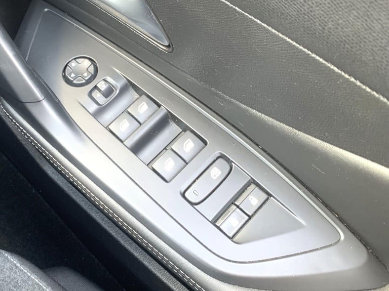 2022 Peugeot 308 1.2 PureTech Active Premium EAT Euro 6 (s/s) 5dr HATCHBACK Petrol Automatic