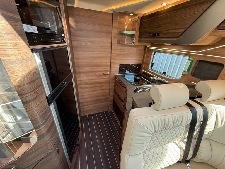 Knaus Sun I 700 LEG 6 Berth 4 Belts Luxury A Class Motorhome