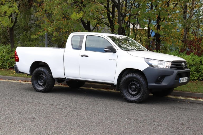 TOYOTA HILUX D4D KING CAB 4X4 PICKUP TRUCK (2017)