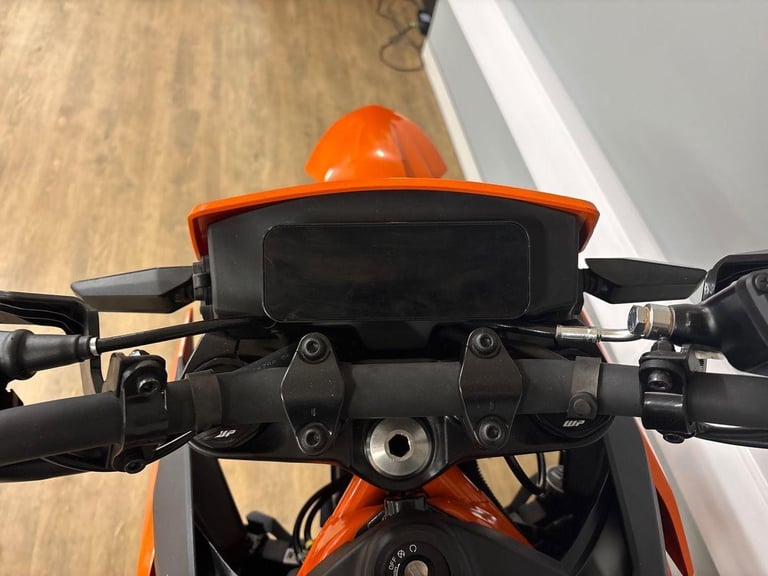 2025 KTM Street 125 ENDURO R orange Manual