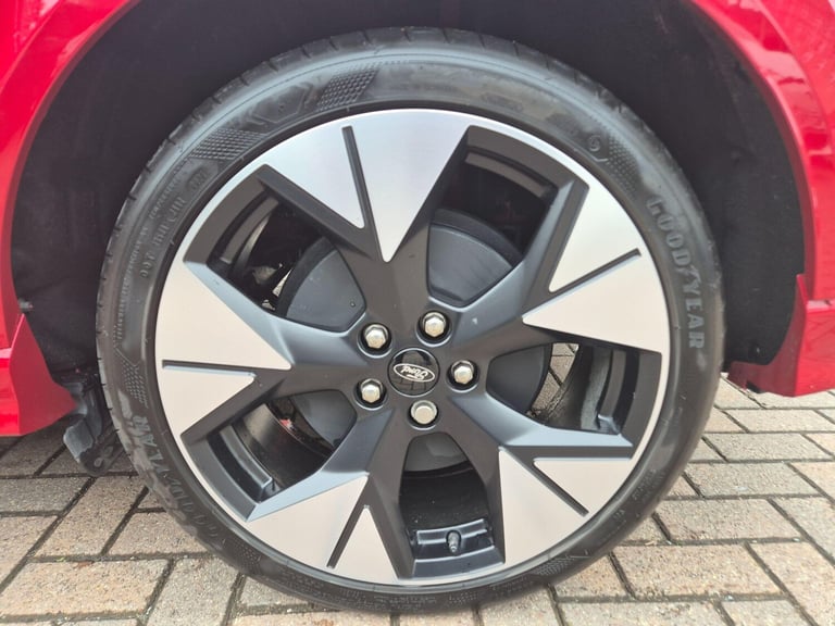 2025 Ford Puma Gen-E Standard Range 43kWh Premium Auto 5dr HATCHBACK Electric Automatic