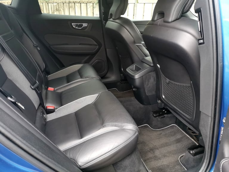2019 Volvo XC60 2.0 B4D R DESIGN 5dr AWD Geartronic ESTATE Diesel Automatic