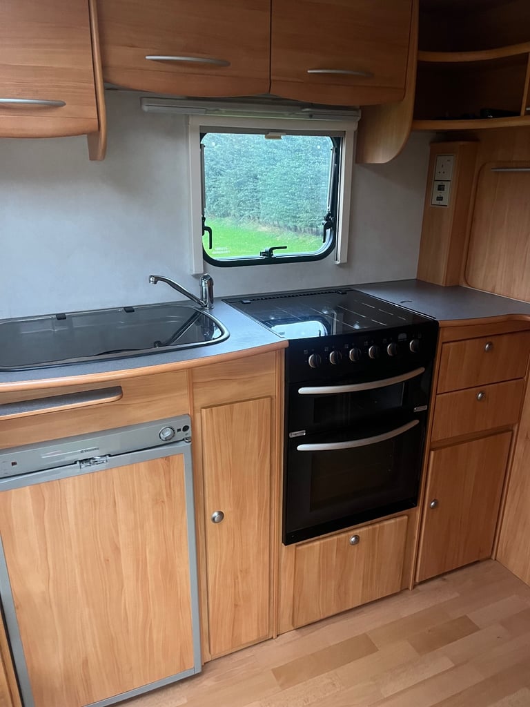 Adria Adora 523 2005 (4Berth)