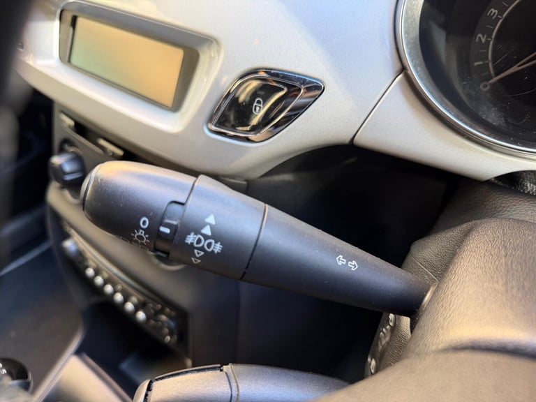 2013 Citroen DS3 1.2 VTi DSign Euro 5 3dr HATCHBACK Petrol Manual