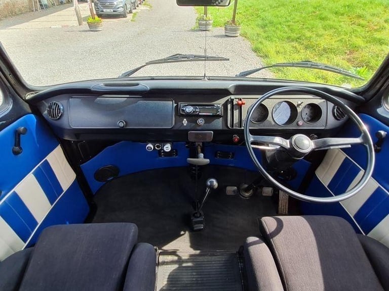 Volkswagen T2 Campervan
