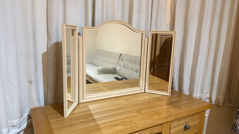 image for Dressing Table Mirror in  Excellent Condition - Selling as moving